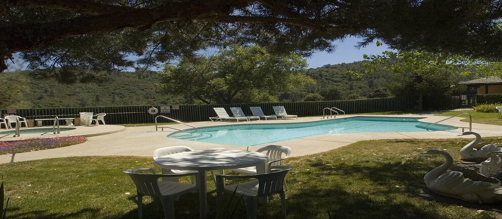 Yosemite Miners Inn Hotel Pool & Spa