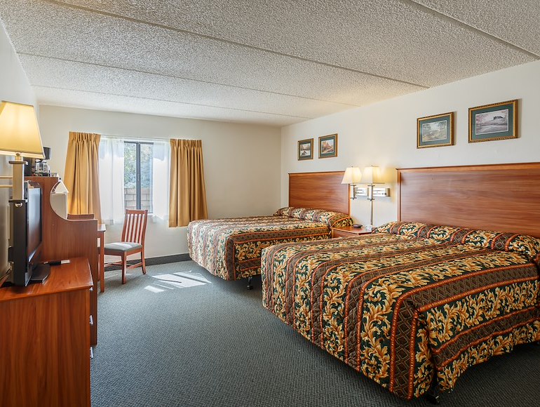 Two queen beds in hotel room